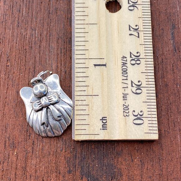 Vintage 925 Sterling Silver Angel with Bow and Wings Pendant Bracelet Charm - Picture 3 of 3